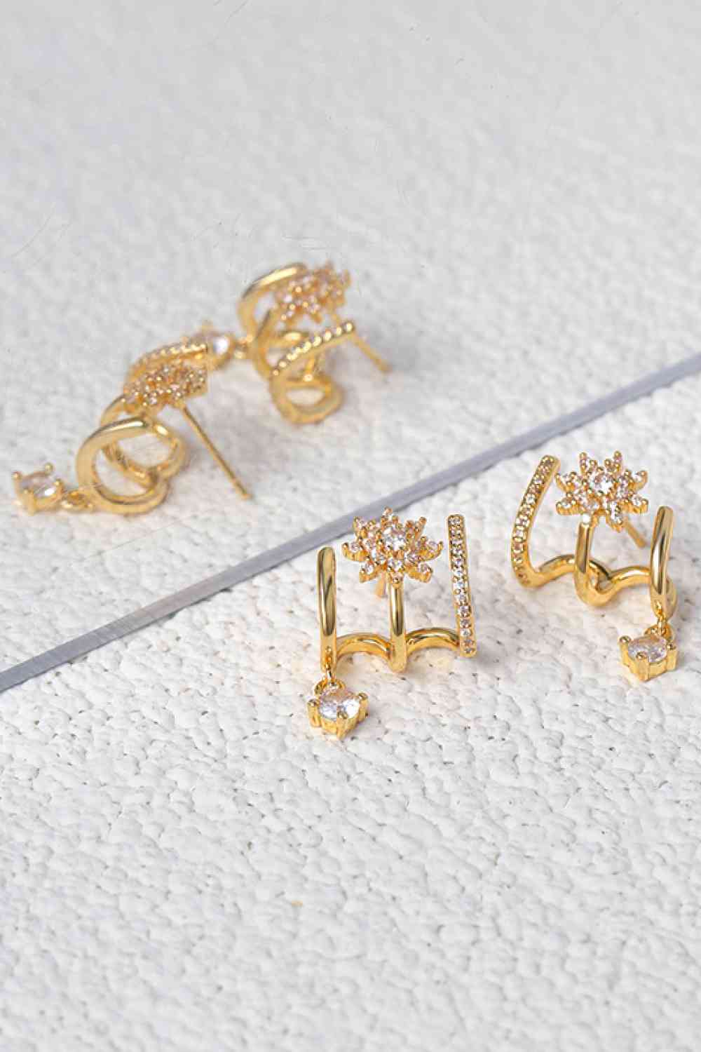 Pendientes Flor Circonitas Bañados En Oro 18K