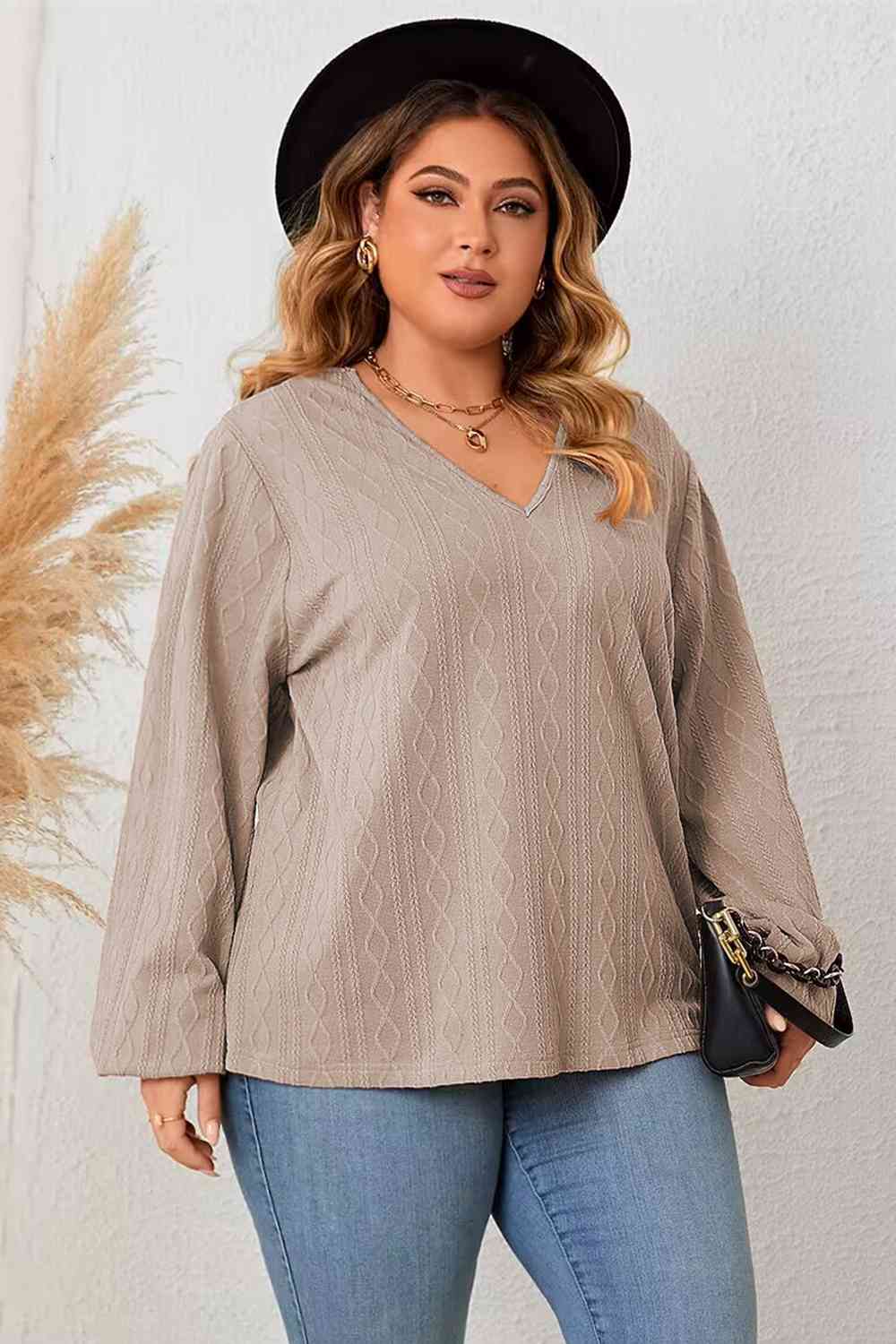 Blusa de manga larga con cuello en V y detalle de encaje de talla grande