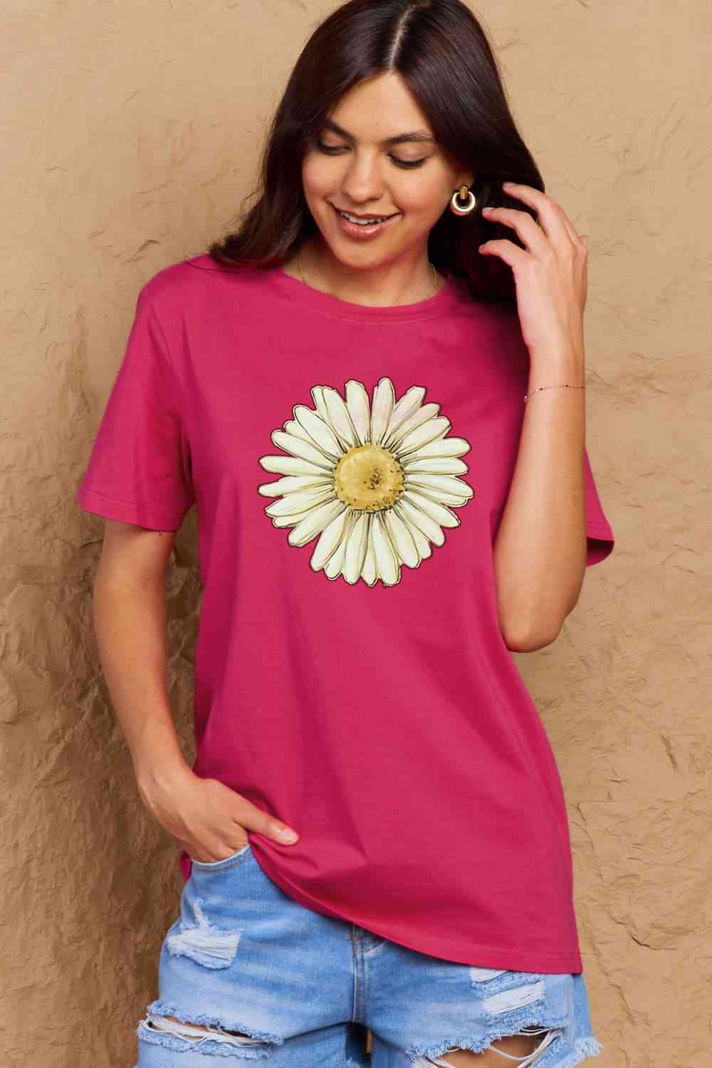 Camiseta de algodón con gráfico FLOWER de tamaño completo de Simply Love