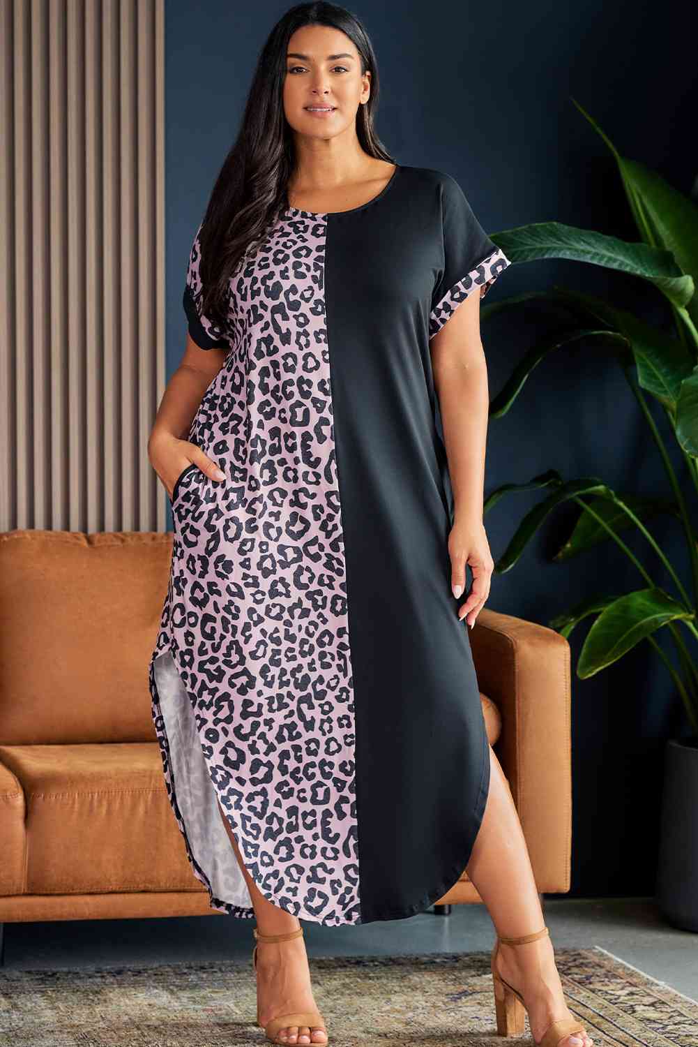 Robe Midi Léopard Contrastée à Manches Courtes de Grande Taille