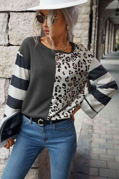 Camiseta de manga larga con cuello redondo y rayas de leopardo