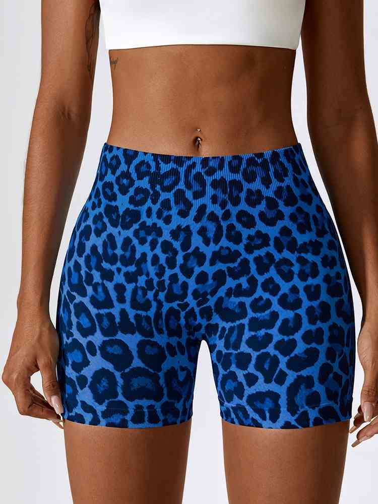 Shorts deportivos con cintura ancha y estampado de leopardo