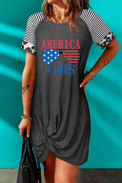 Robe torsadée graphique AMERICA VIBES