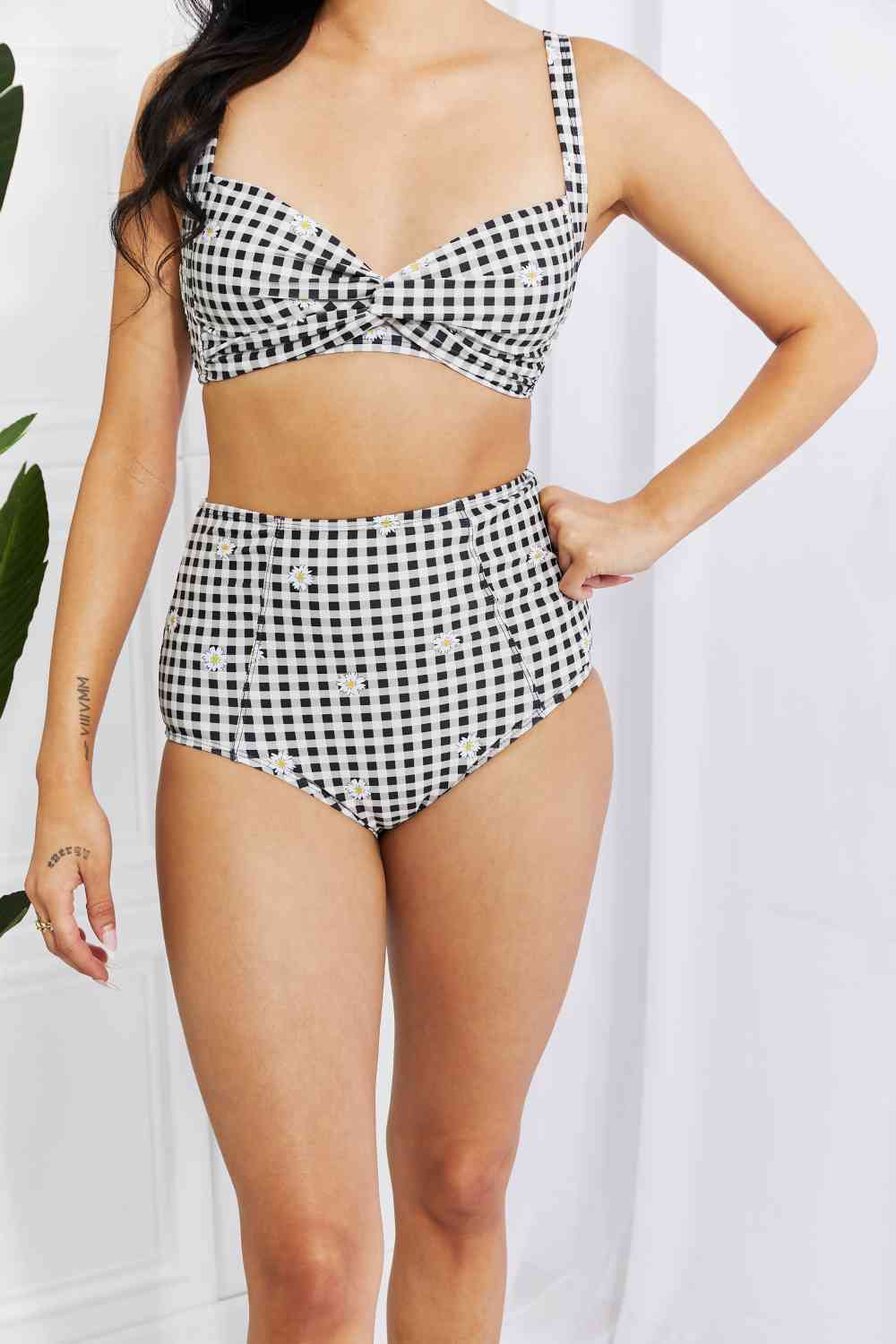 Marina West Swim - Take A Dip - Bikini torsadé taille haute en noir