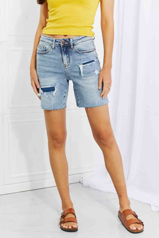 Judy Blue - Short en jean mi-long Hallie avec patch