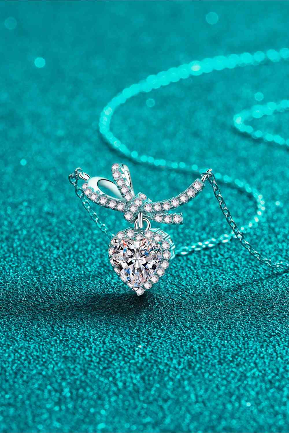 Collier pendentif coeur moissanite 1 carat