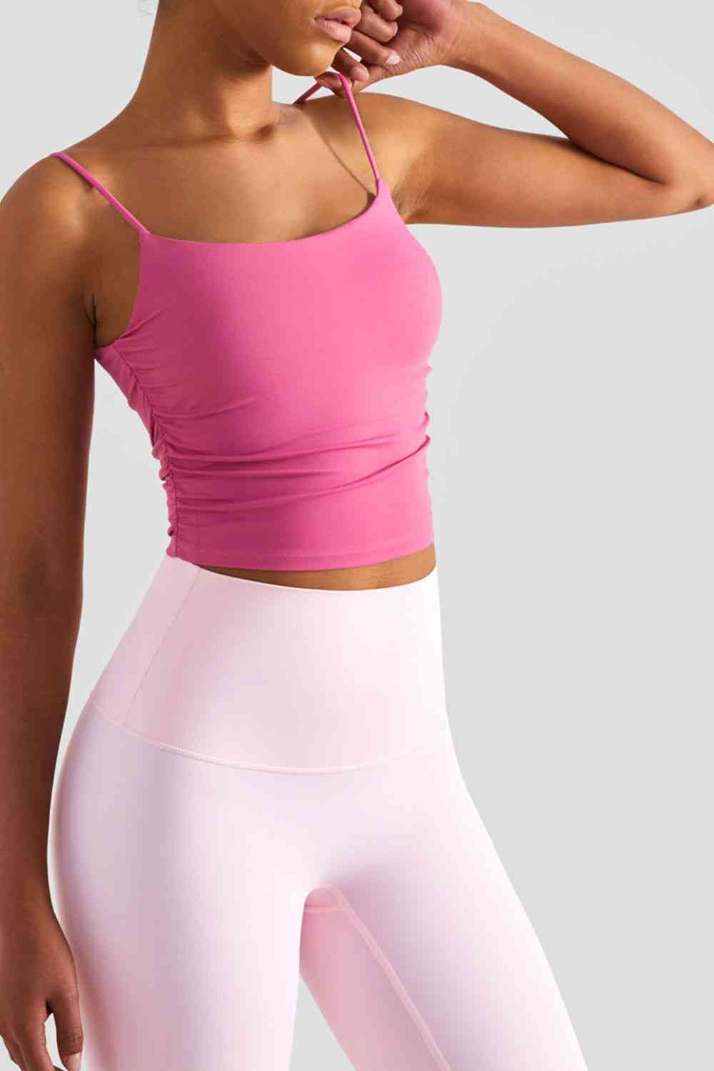 Camisole de sport courte à détails froncés