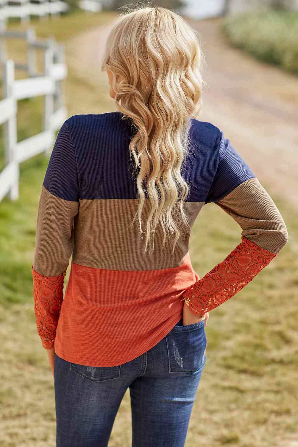 Color Block Spliced Lace Sleeve Ribbed Top