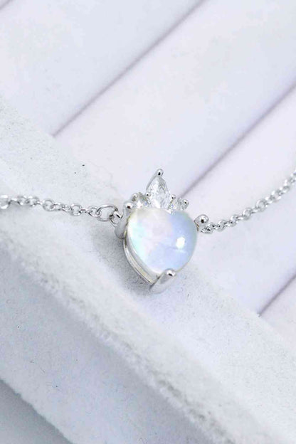 Collar con colgante de corazón de piedra lunar de plata de ley 925