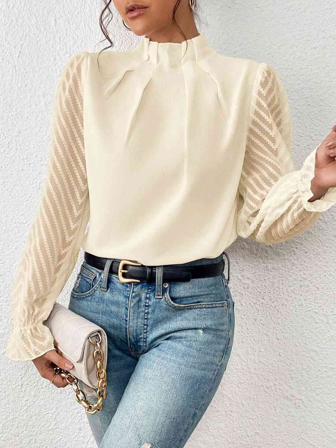 Blusa de manga con volante y cuello simulado