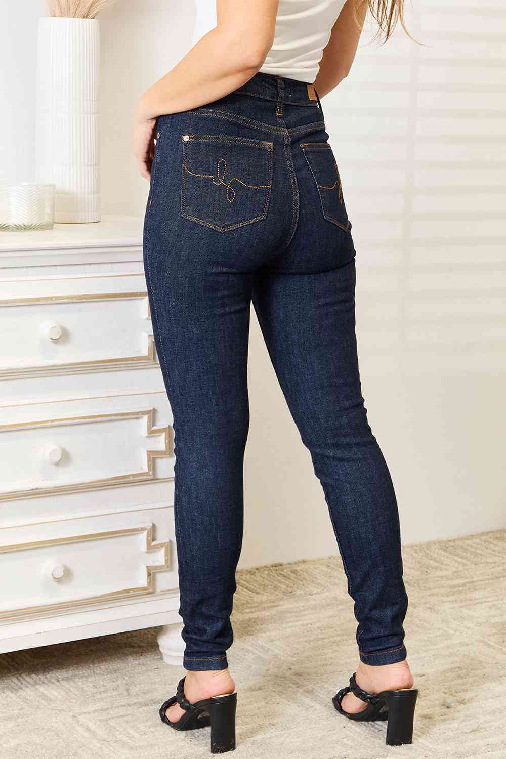 Jean skinny brodé taille haute avec poche Judy Blue