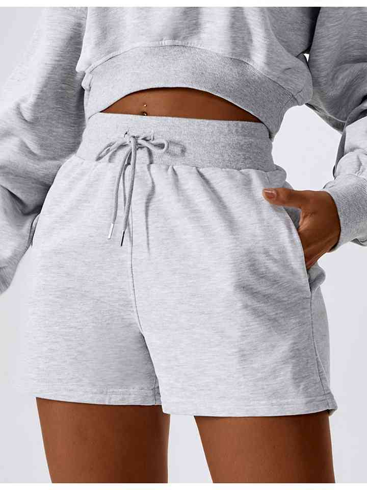 Shorts deportivos con cintura fruncida y cordón