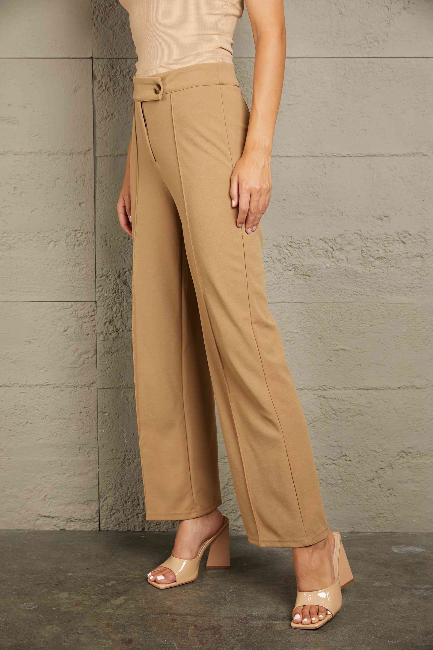 Pantalon droit à couture centrale double prise