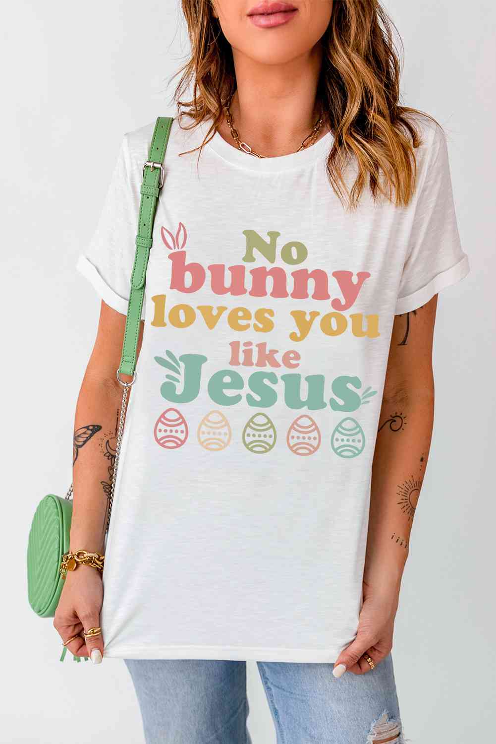 T-shirt Pâques AUCUN LAPIN NE VOUS AIME COMME JÉSUS