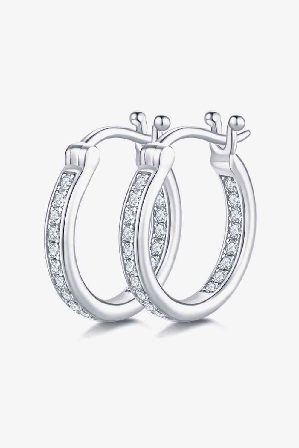 Boucles d'oreilles adorées en argent sterling 925 Moissanite