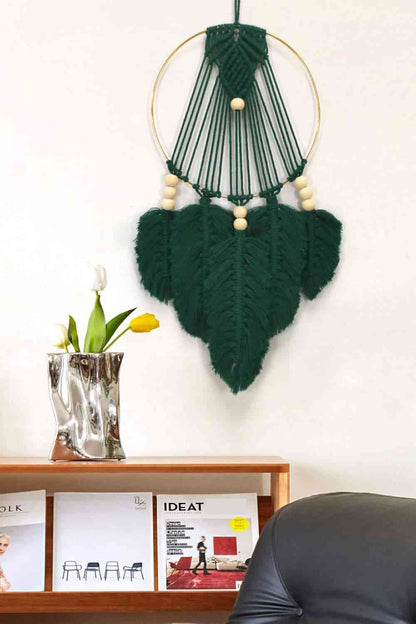 Decoración colgante de pared de macramé de plumas