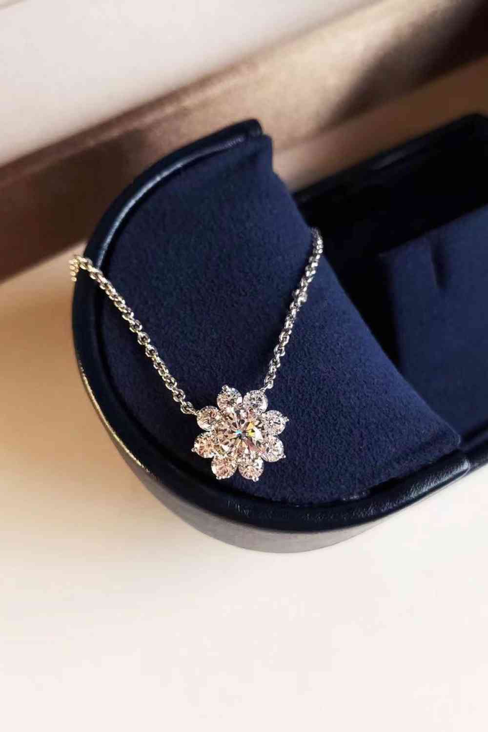 Collier pendentif floral moissanite 1 carat