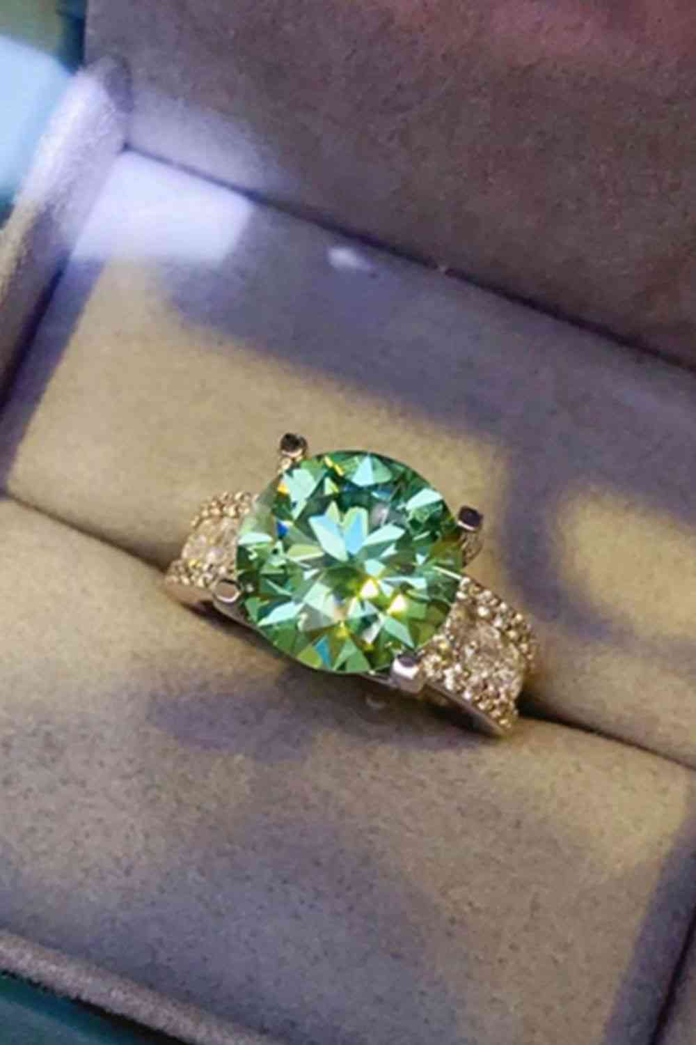 Bague large à 4 griffes en moissanite de 5 carats