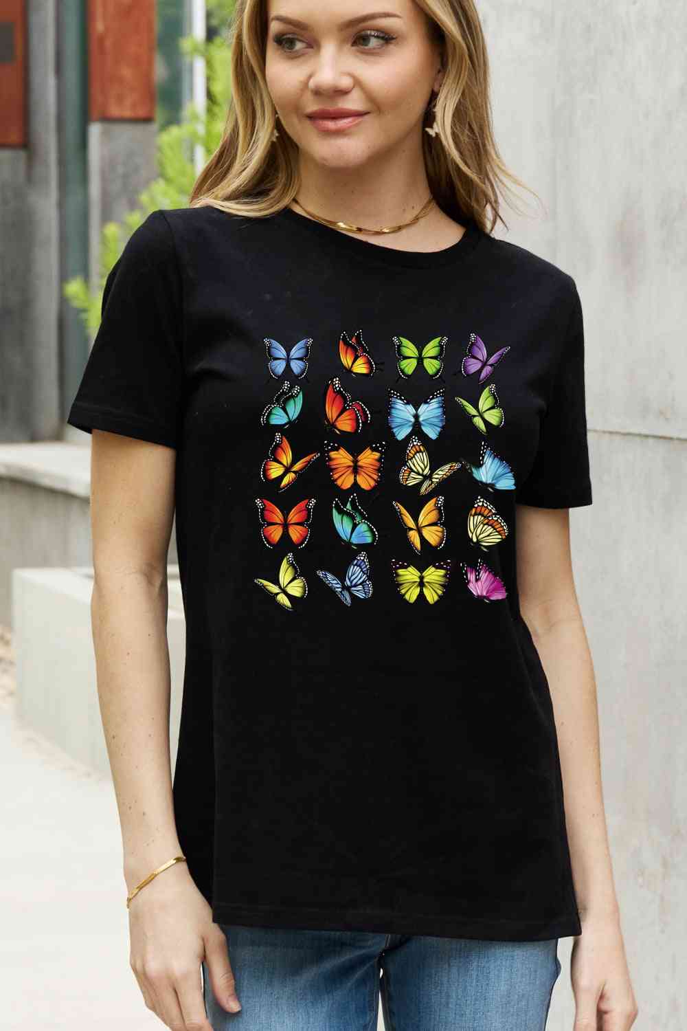 T-shirt en coton à motif papillon pleine grandeur Simply Love