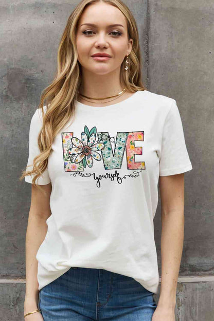 Camiseta de algodón con gráfico LOVE YOURSELF de tamaño completo de Simply Love