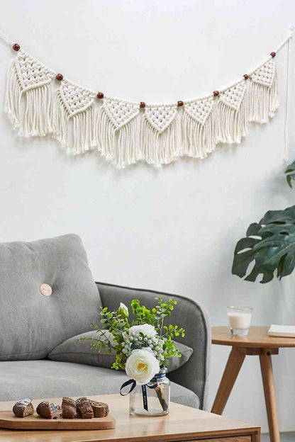 Colgante de pared con flecos de macramé con adornos de cuentas