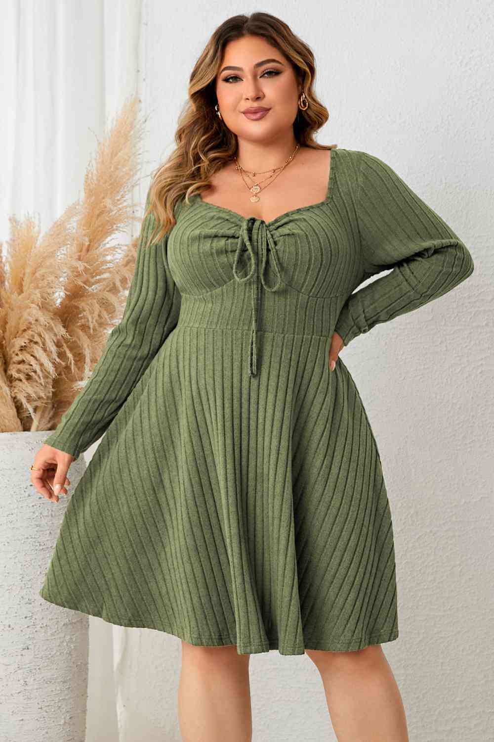 Robe Côtelée à Manches Longues et Col en Coeur de Grande Taille