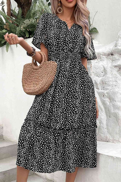 Vestido midi de manga corta con estampado de leopardo