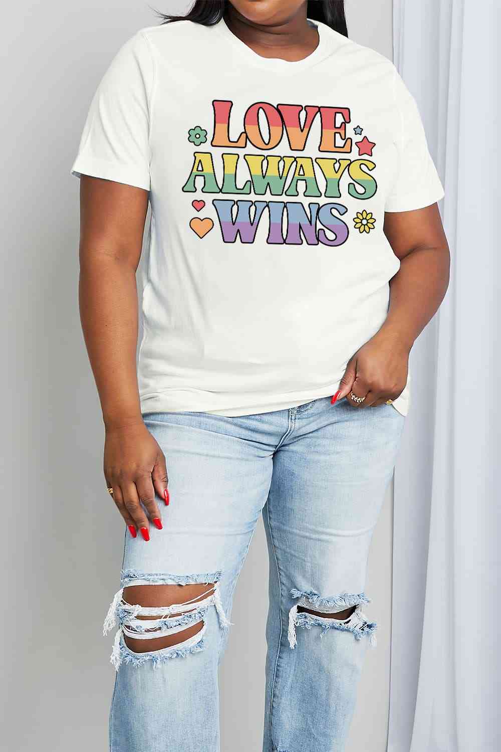 Simply Love T-shirt en coton graphique LOVE ALWAYS WINS pleine taille