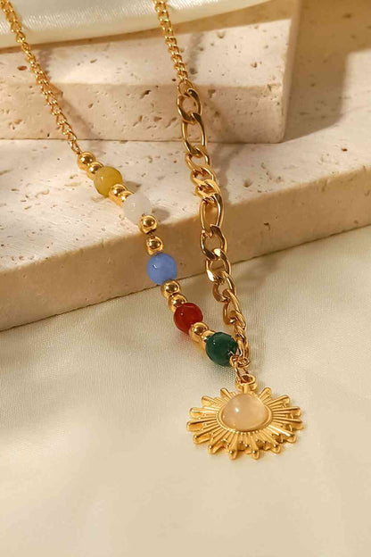 Collier pendentif en forme de soleil en opale