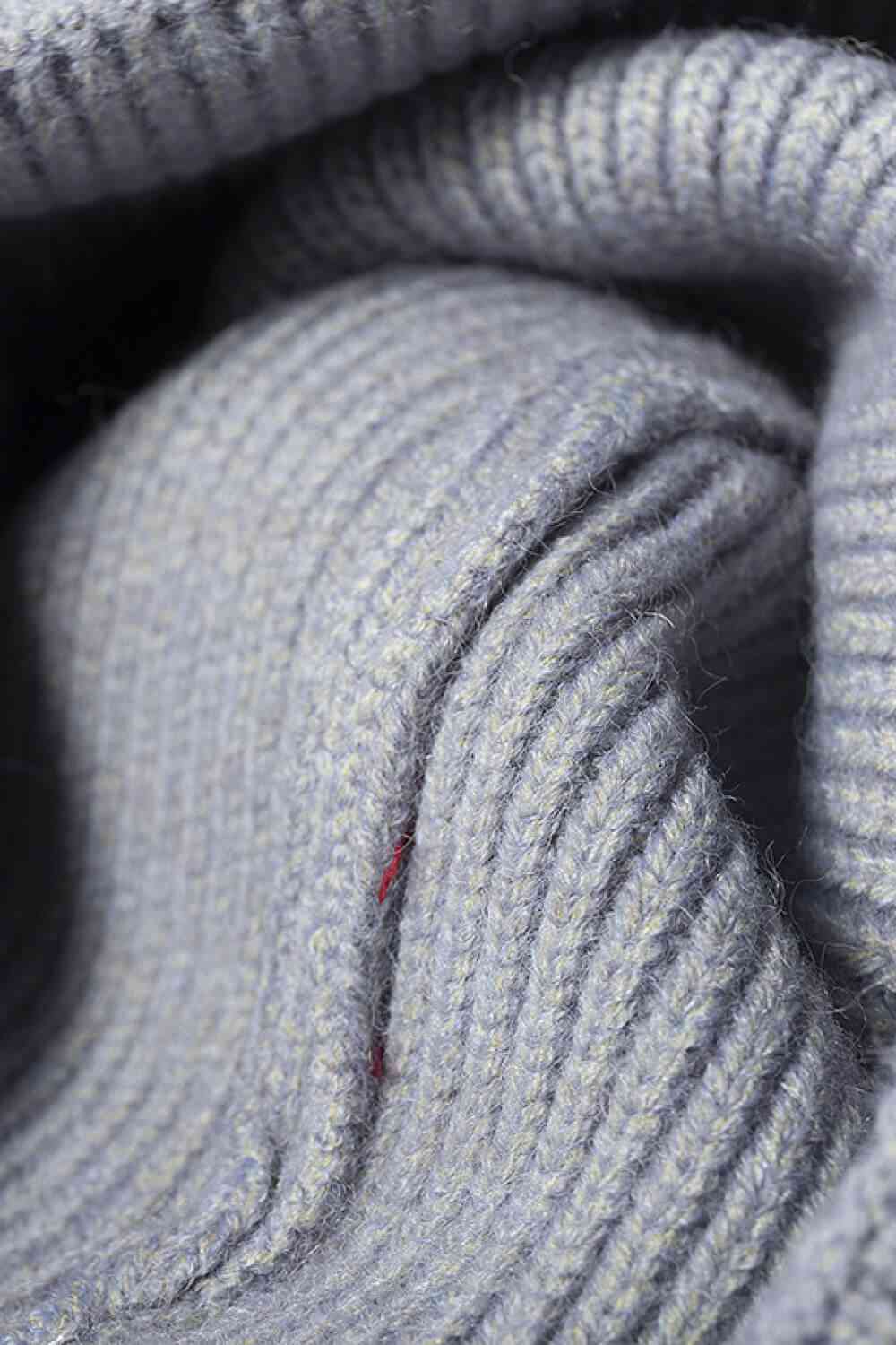 Bonnet tricoté chaud par temps froid