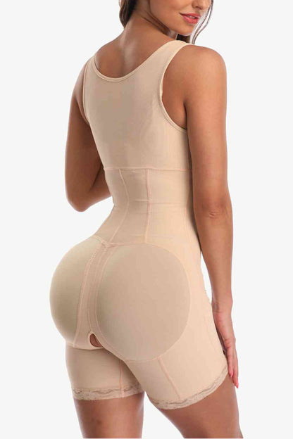 Shapewear zippé pleine taille avec détails en dentelle