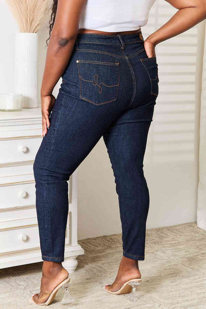 Jean skinny brodé taille haute avec poche Judy Blue