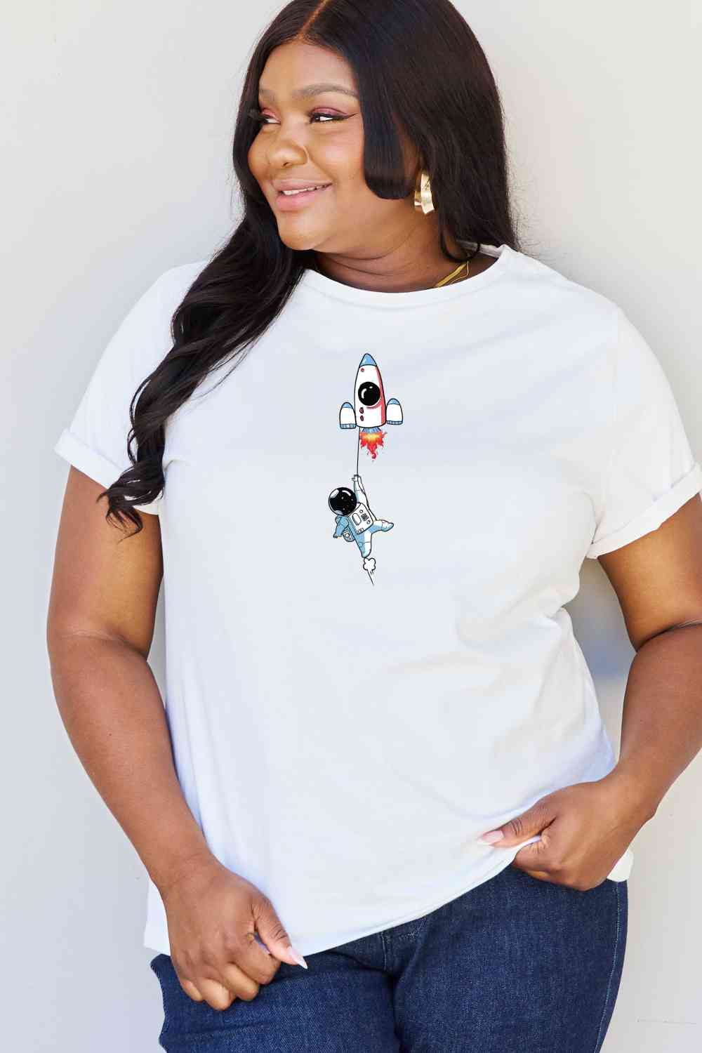 Camiseta de algodón con estampado de astronauta de talla grande de Simply Love