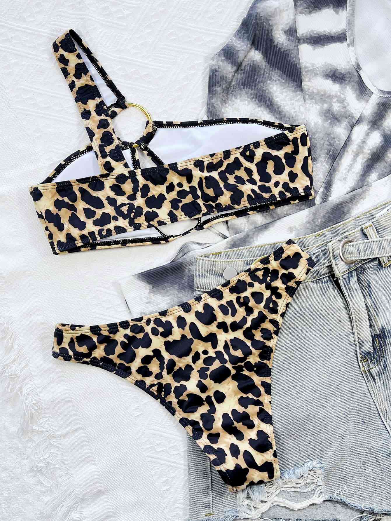 Ensemble bikini asymétrique léopard