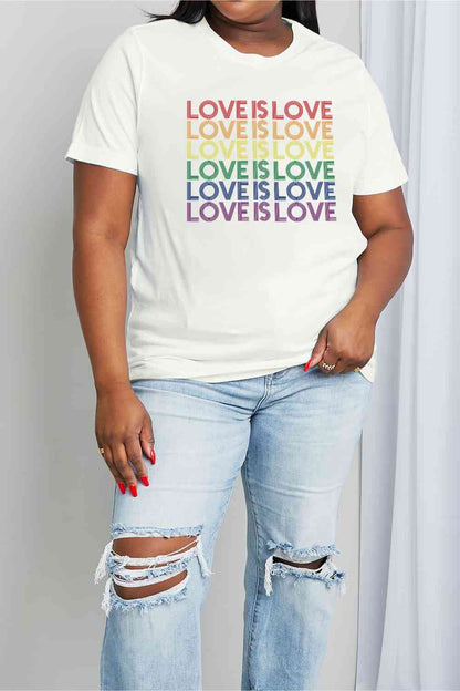 Simply Love T-shirt en coton graphique LOVE IS LOVE pleine taille