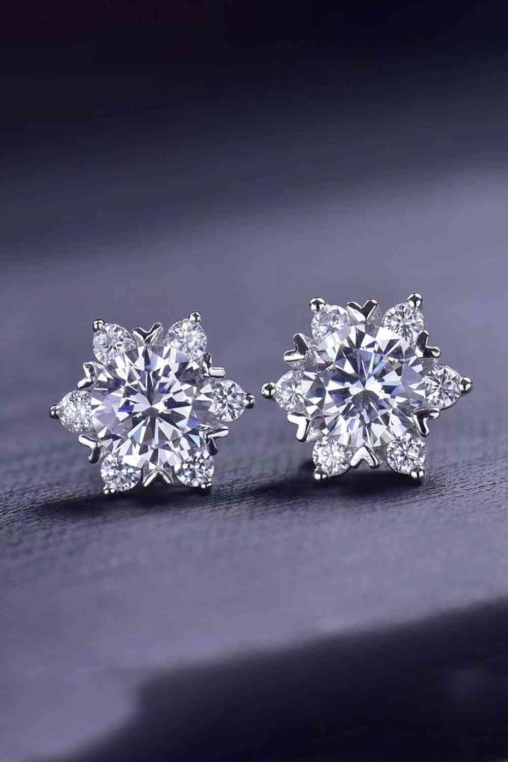 Boucles d'oreilles florales en moissanite 2 carats