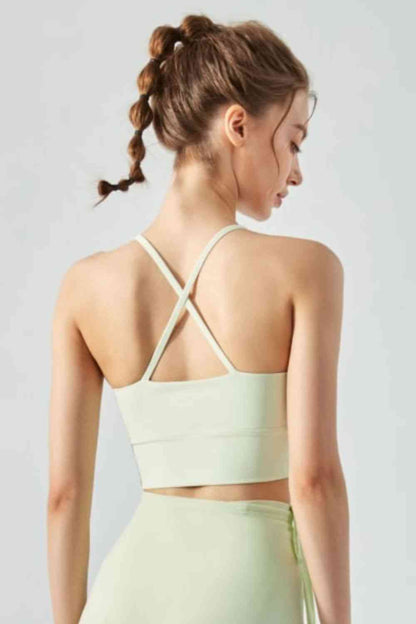 Camisole de sport courte à détails froncés entrecroisés