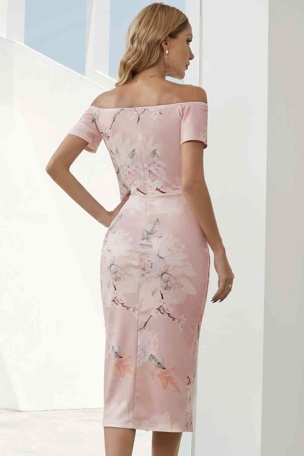 Robe midi fendue imprimée à épaules dénudées