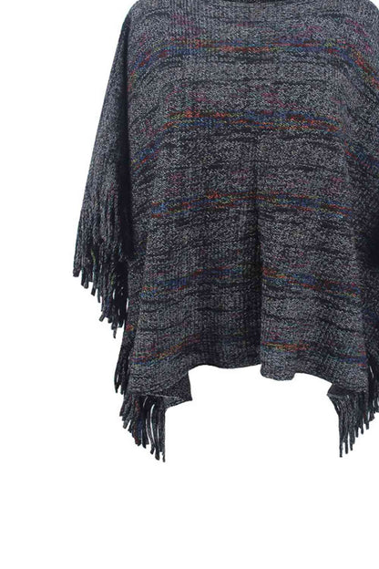 Poncho à manches et détails de franges à col rond