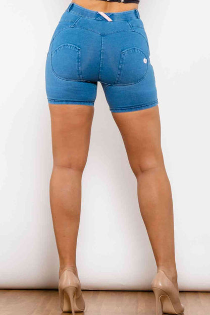 Short en jean skinny boutonné pleine taille