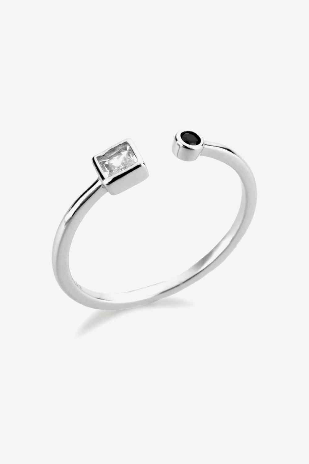 Anillo abierto de plata de ley 925 con circonitas