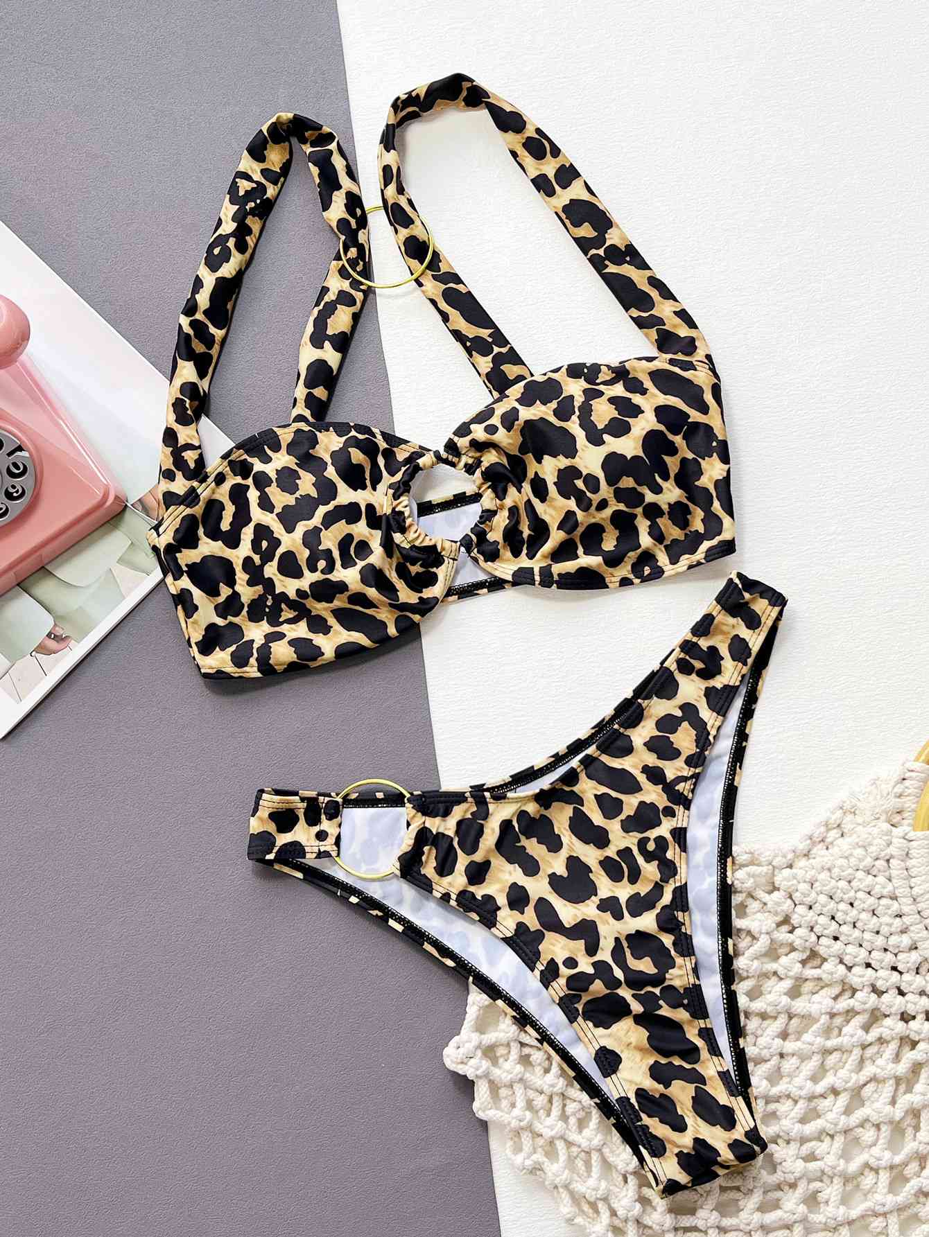 Ensemble de bikini à détail anneau léopard