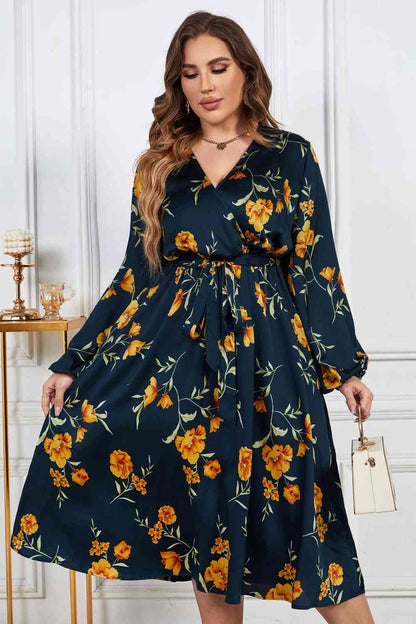 Melo Apparel Robe mi-longue à imprimé floral et col surplis de grande taille