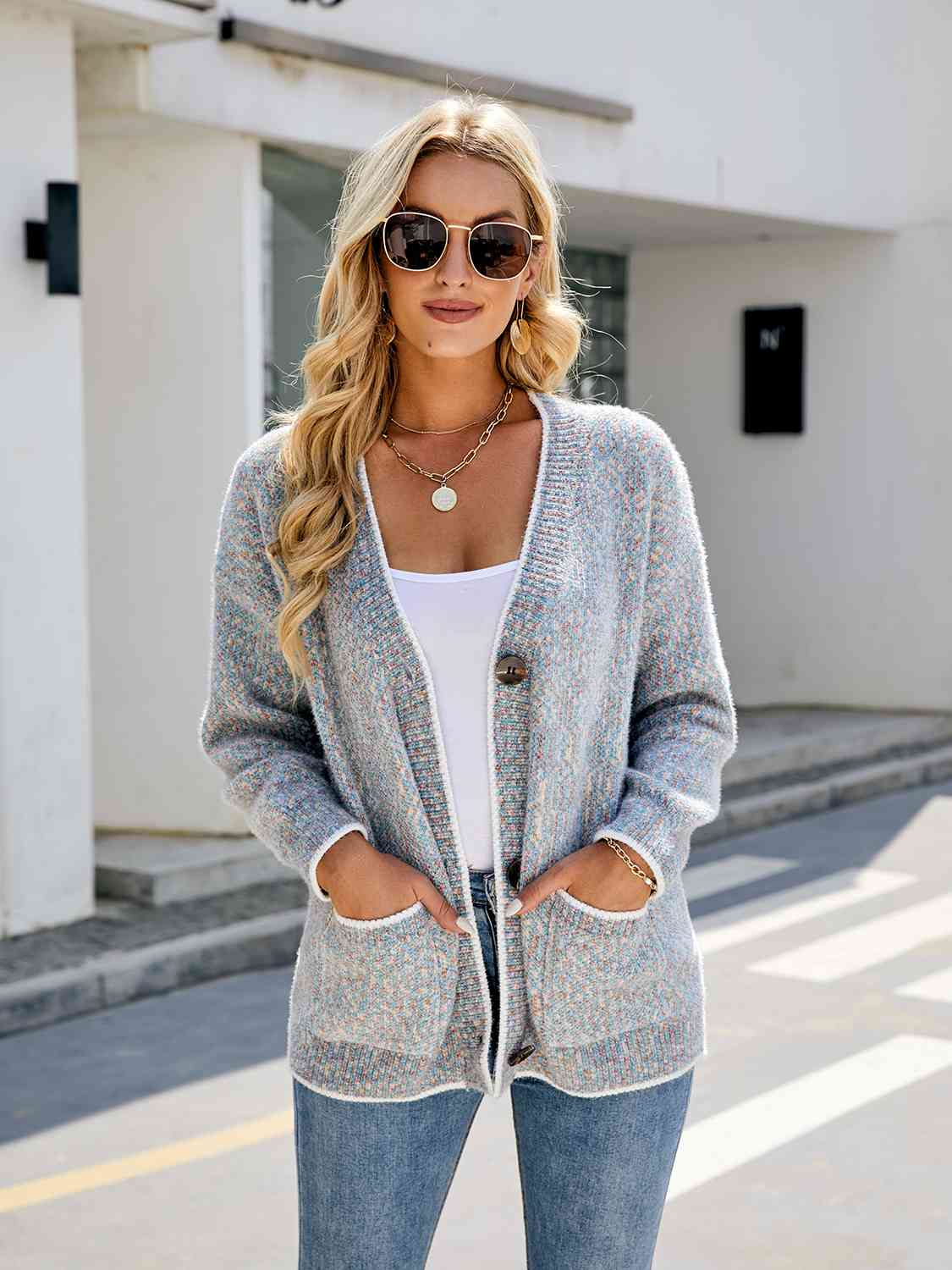 Cardigan boutonné à col en V avec poches