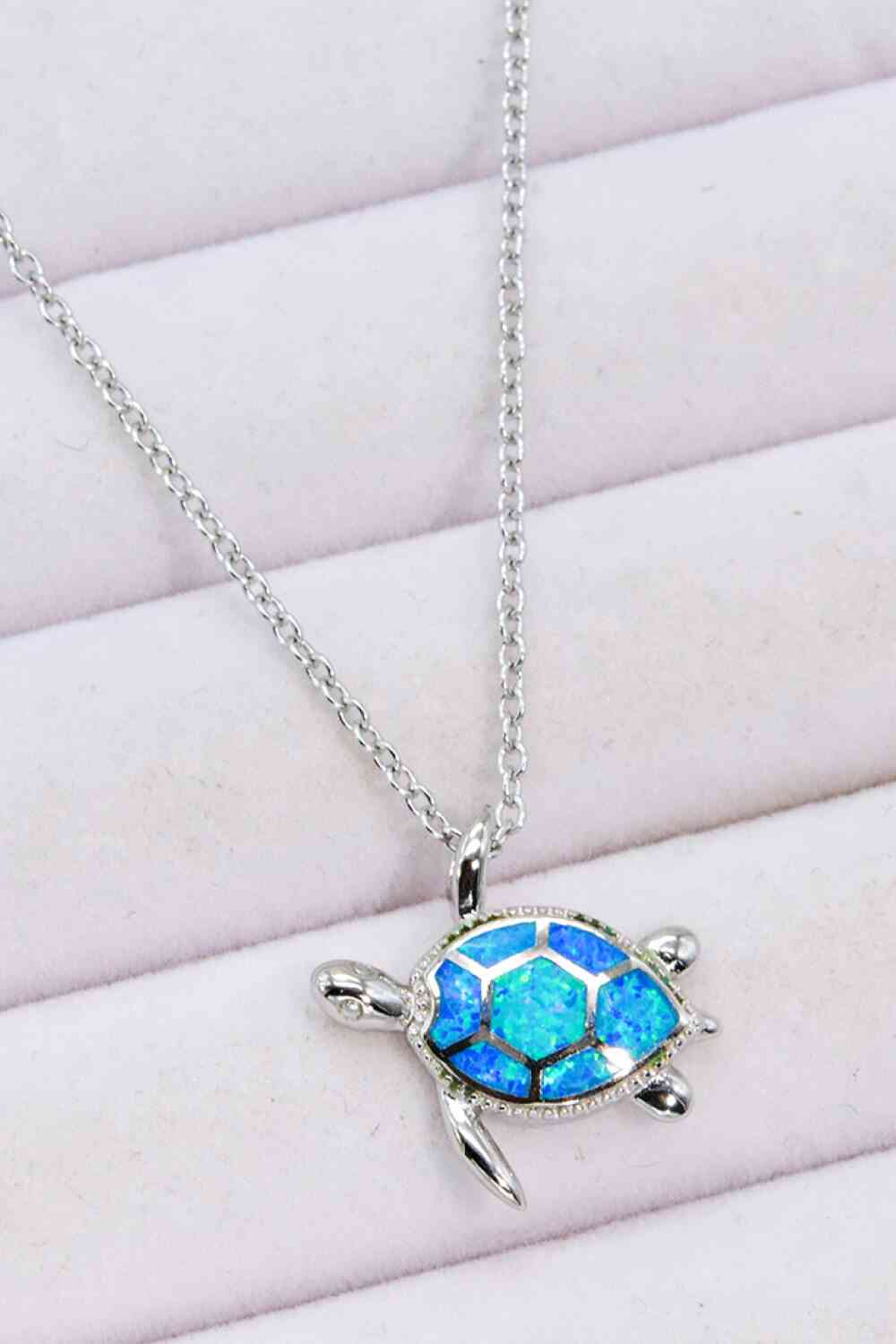 Collier à maillons à pendentif tortue opale