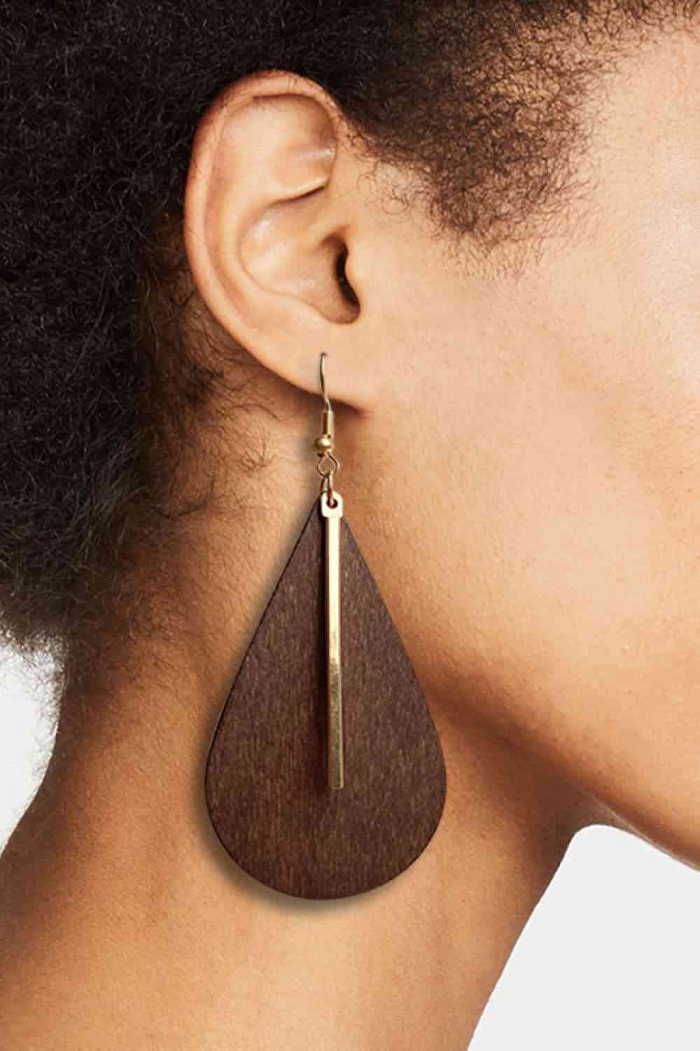 Boucles d'oreilles pendantes en bois de forme géométrique