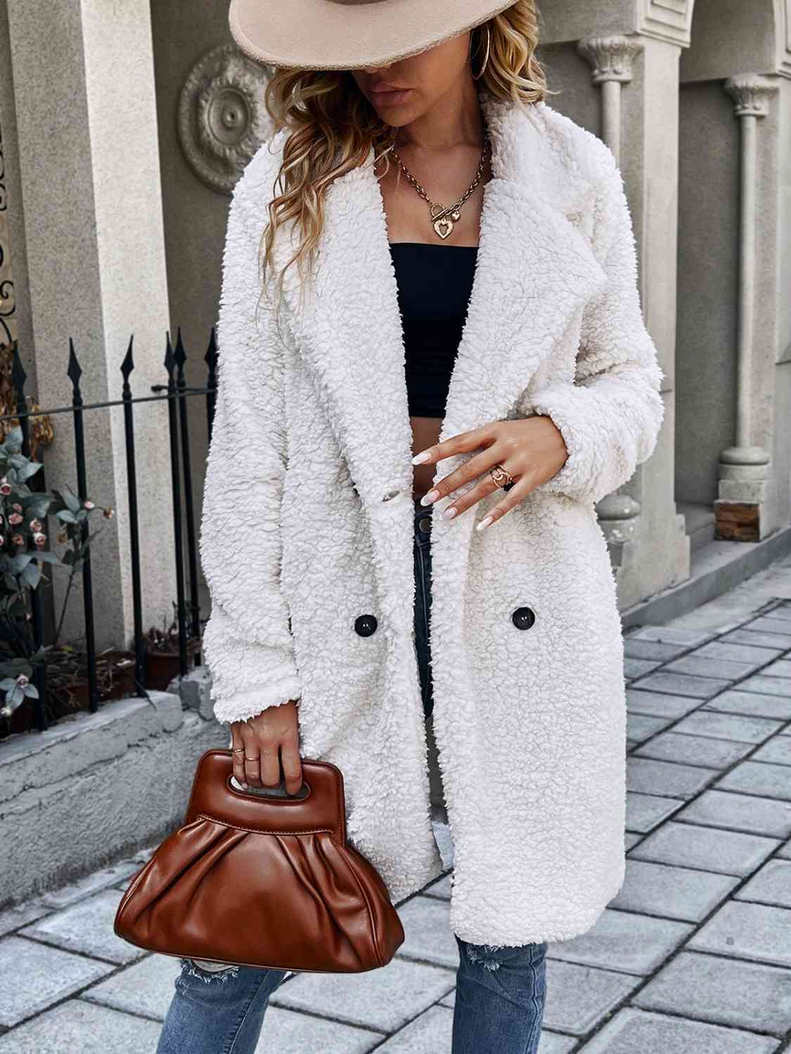 Manteau boutonné à col et poches