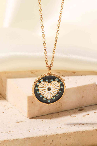 Collier à pendentif rond en forme de cœur