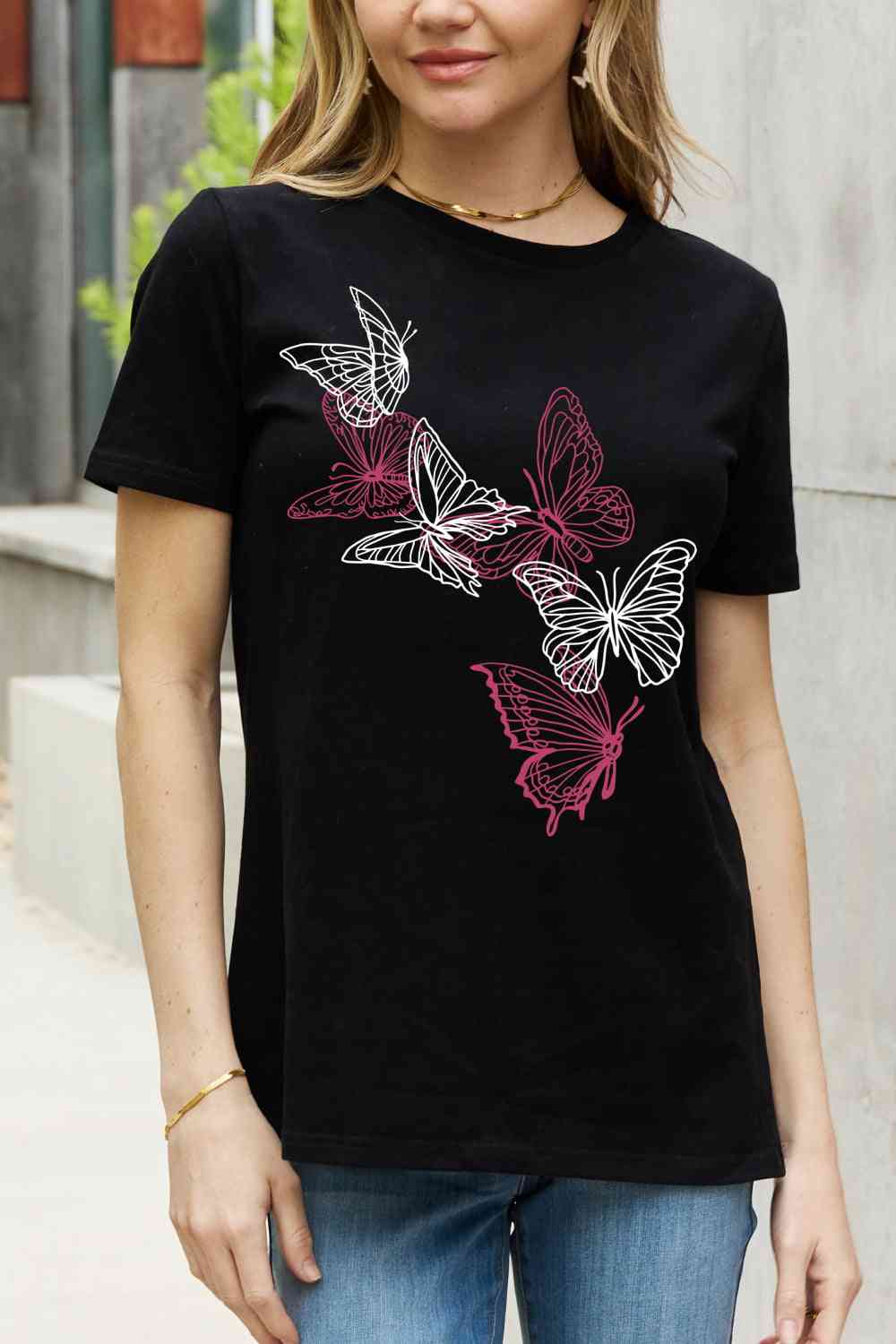 Simply Love Camiseta de algodón con estampado de mariposas de tamaño completo de Simply Love