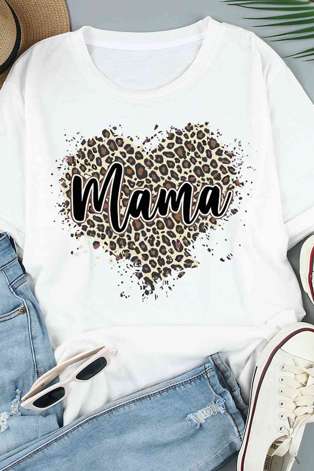 Camiseta con estampado de corazón de leopardo MAMA